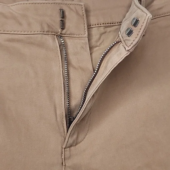 Banana Republic Womens Tan Chino Shorts Size 6 - Picture 4 of 9
